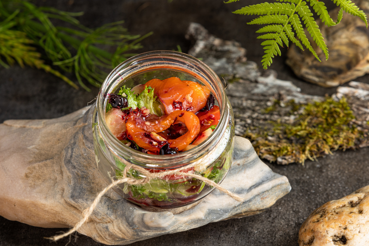 Изображение Мини Салат с форелью и грушей