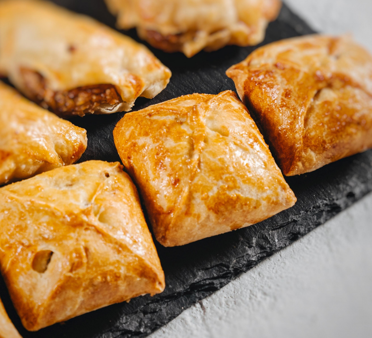 Изображение Мини-пирожок с курицей и картофелем